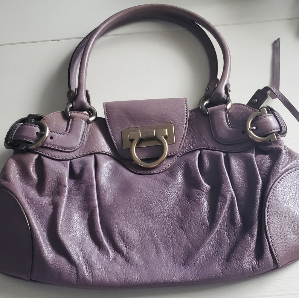 EUC Salvatore Ferragamo purse